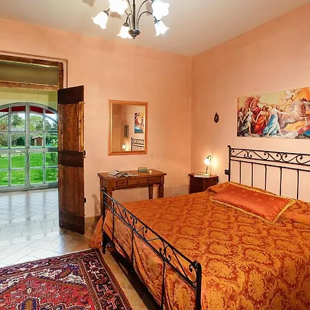 Petriolo Sleeps 14 Pool Air Con Wifi Vila
