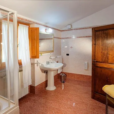Petriolo Sleeps 14 Pool Air Con Wifi